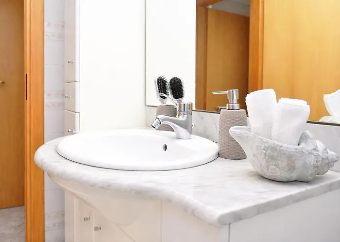 Monica House Tatil Evi